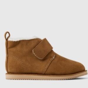 GAP, Kids cozy boots, size 9